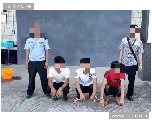 成都警方通报:两名涉种族歧视男子被行政拘留并禁赛